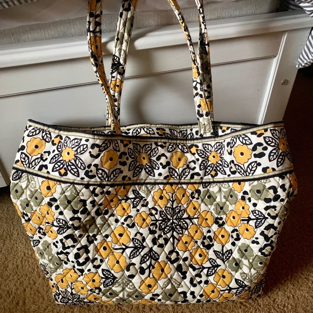 Large Vera Bradley tote